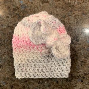 Newborn size beanie with bow